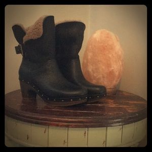 UGG Lynnea Clog Boots - BRAND NEW - Never Worn